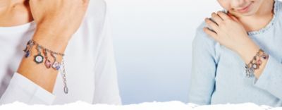 Collection de charms La Reine des Neiges 2 Attention : les charms La Reine des Neiges 2 dont la sortie s'&eacute;chelonnera entre avril et d&eacute;cembre ne seront plus disponibles &agrave; l'achat sur shopDisney.fr, &agrave; notre plus grand regret. Pas d'inqui&eacute;tude ! Vous pourrez encore compl&eacute;ter votre collection lorsqu'ils seront disponibles dans nos magasins plus tard dans l'ann&eacute;e. Les dates de sortie ne sont pas encore d&eacute;termin&eacute;es, alors n'h&eacute;sitez pas &agrave; revenir sur cette page r&eacute;guli&egrave;rement pour conna&icirc;tre les dates d&eacute;finitives. 