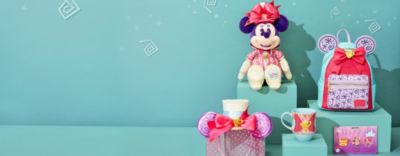 Minnie Mouse The Main Attraction Mit Serie 3 geht es durch den Kaninchenbau direkt hinein ins Wunderland | Erscheint am 18. M&auml;rz JETZT KAUFEN
