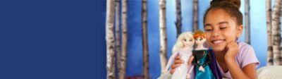 Poup&eacute;es et Jouets La Reine des Neiges 2 Passez des heures de jeu avec nos nouveaut&eacute;s : sets de jeu, peluches, figurines... 